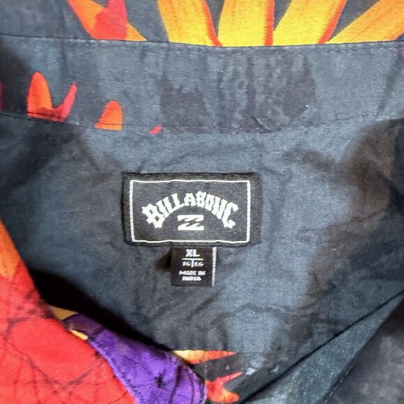 Billabong Hawaiian Sz XL Button Up Shirt Floral Surf Board Black  Short Sleeve - Picture 3 of 5